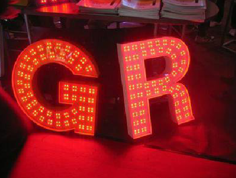 石渠LED发光字有哪些优势？